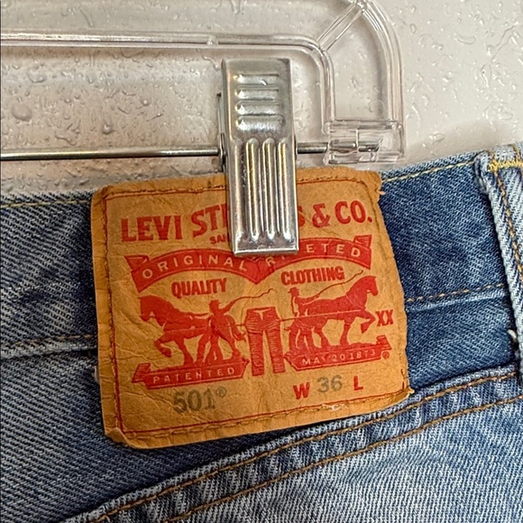 Levi's Men's 501 Button Fly Jean Shorts Size 36 - Picture 5 of 8